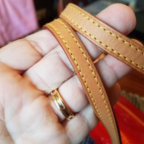 SOLD@!Auth. Louis Vuitton Biscayne Red Vern PM Han - Picture 3 of 12